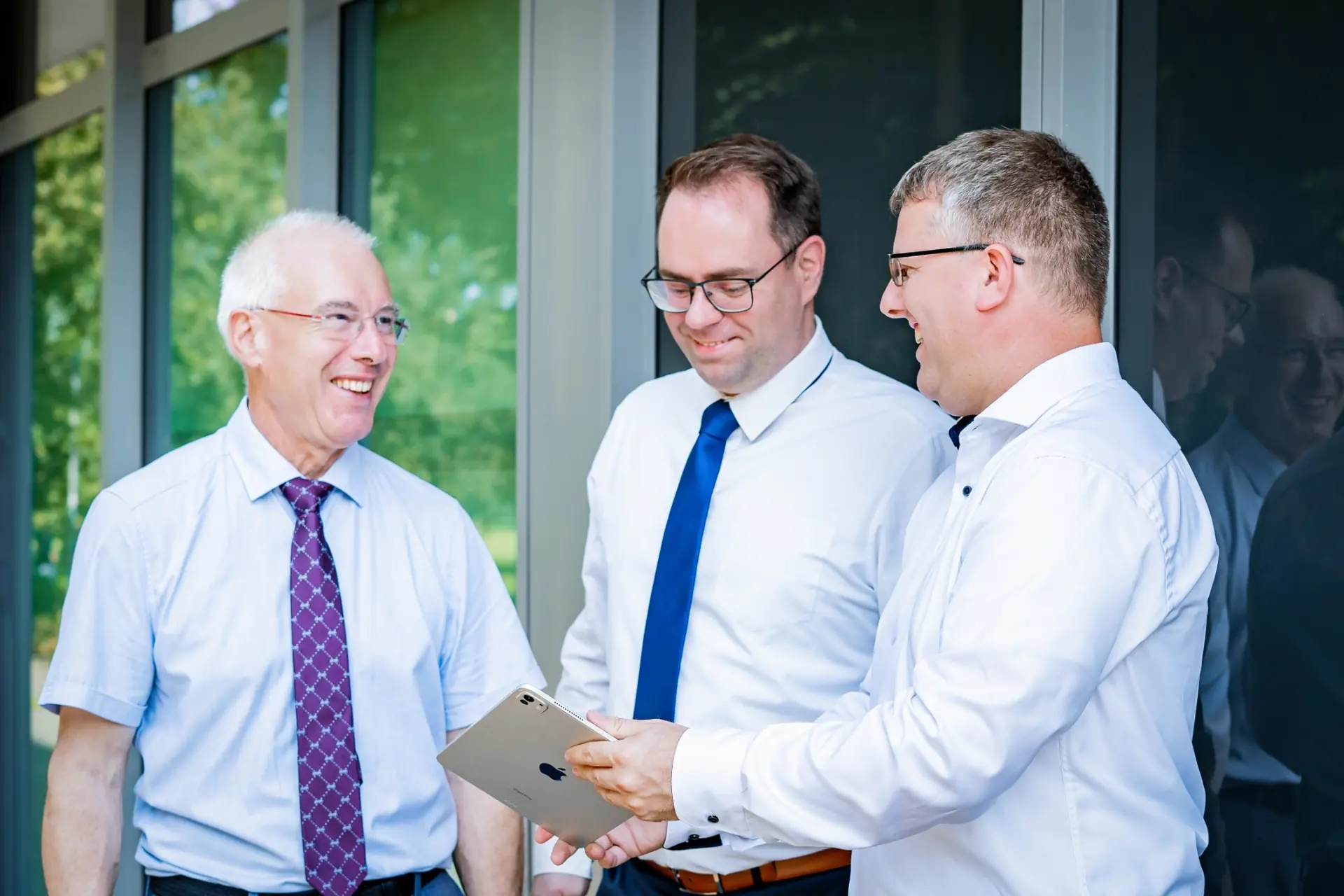 Marcel Schaffer im fachlichen Austausch mit Partnern des Gutachterbüros